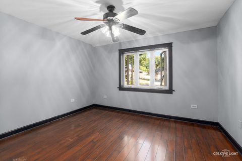 Tiny photo for 911 S 7th Street, St. Charles, IL 60174 (MLS # 12479612)