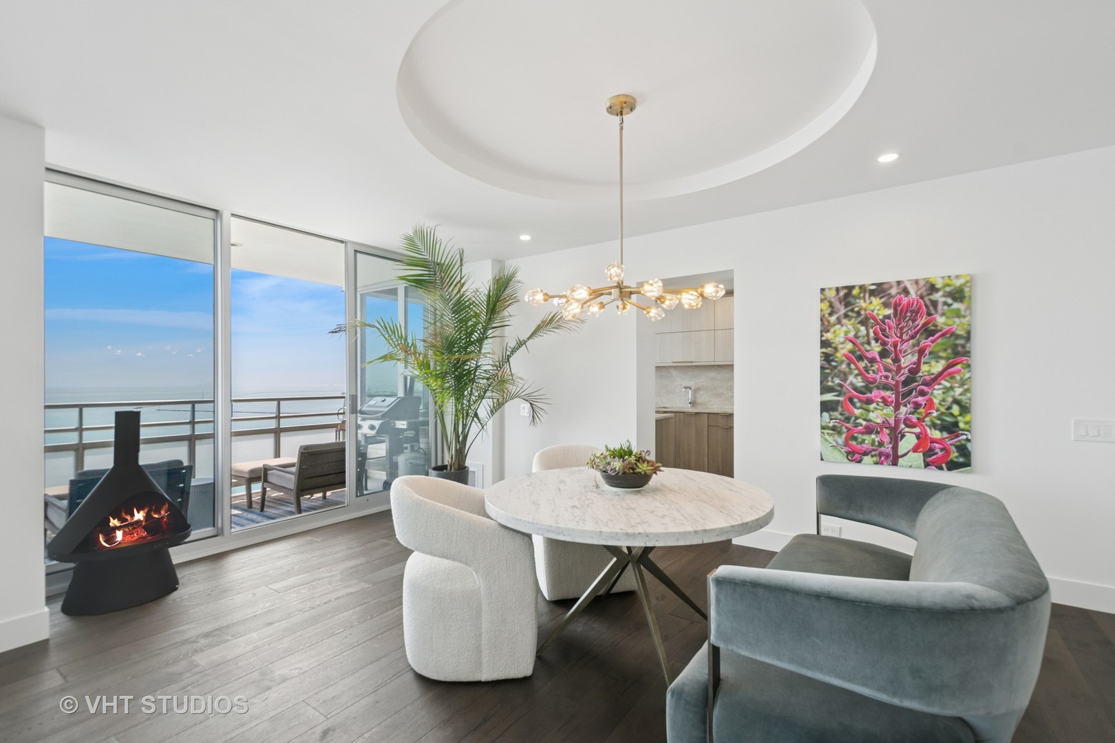 1300 N Lake Shore Drive 21D