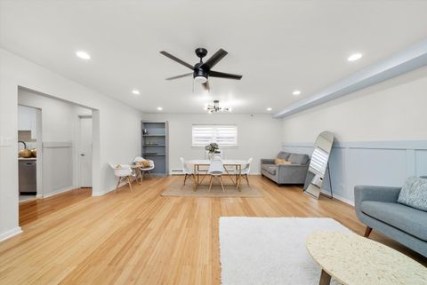 Tiny photo for 415 S Maple Avenue #202, Oak Park, IL 60302 (MLS # 12524954)