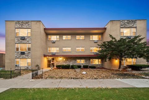 415 S Maple Avenue 202 Oak Park IL 60302