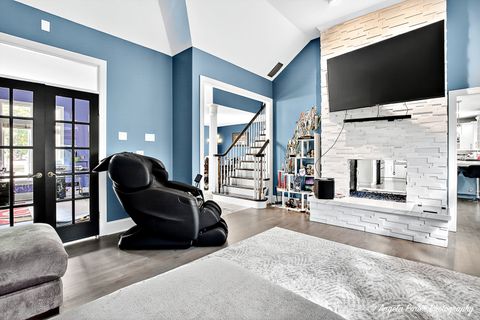 Tiny photo for 701 Caitlin Court, Grayslake, IL 60030 (MLS # 12679836)