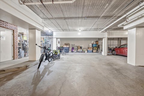 Tiny photo for 100 Red Top Drive #303, Libertyville, IL 60048 (MLS # 12763387)