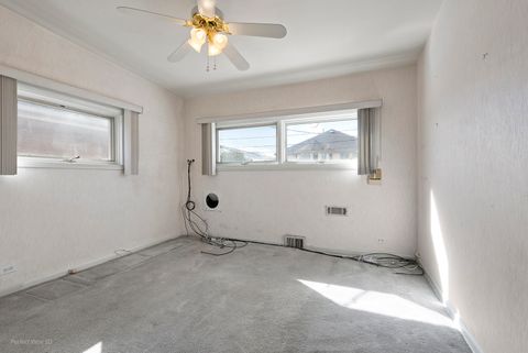 Tiny photo for 7230 N Keeler Avenue, Lincolnwood, IL 60712 (MLS # 12491969)