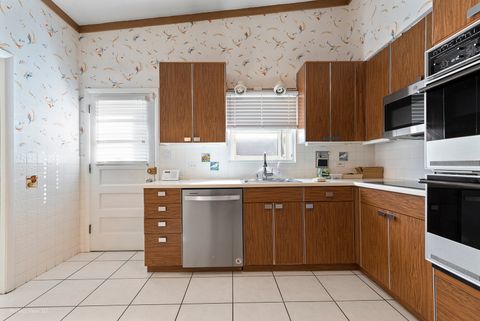 Tiny photo for 7230 N Keeler Avenue, Lincolnwood, IL 60712 (MLS # 12491969)