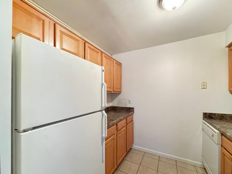 Tiny photo for 1910 W Hatherleigh Court #2C, Mount Prospect, IL 60056 (MLS # 12698709)