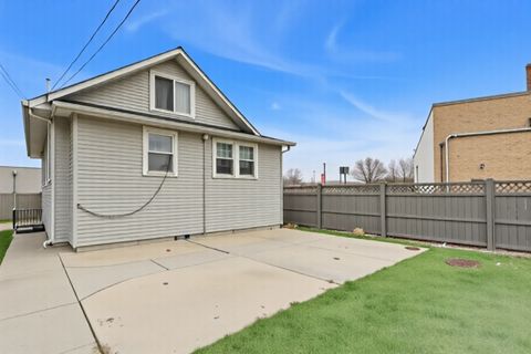 Tiny photo for 3731 Maple Avenue, Berwyn, IL 60402 (MLS # 12385677)