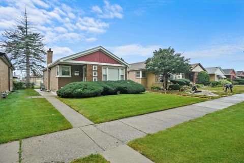 A home in Calumet Park