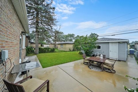 A home in Calumet Park