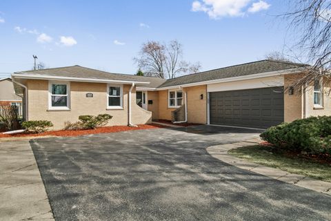 1333 N Ridge Avenue Arlington Heights IL 60004