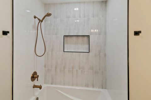 Tiny photo for 1333 N Ridge Avenue, Arlington Heights, IL 60004 (MLS # 12591356)