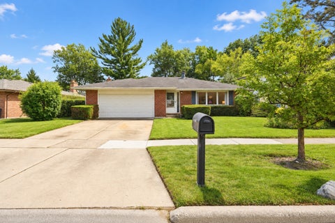 Tiny photo for 1723 E Maya Lane, Mount Prospect, IL 60056 (MLS # 12756671)