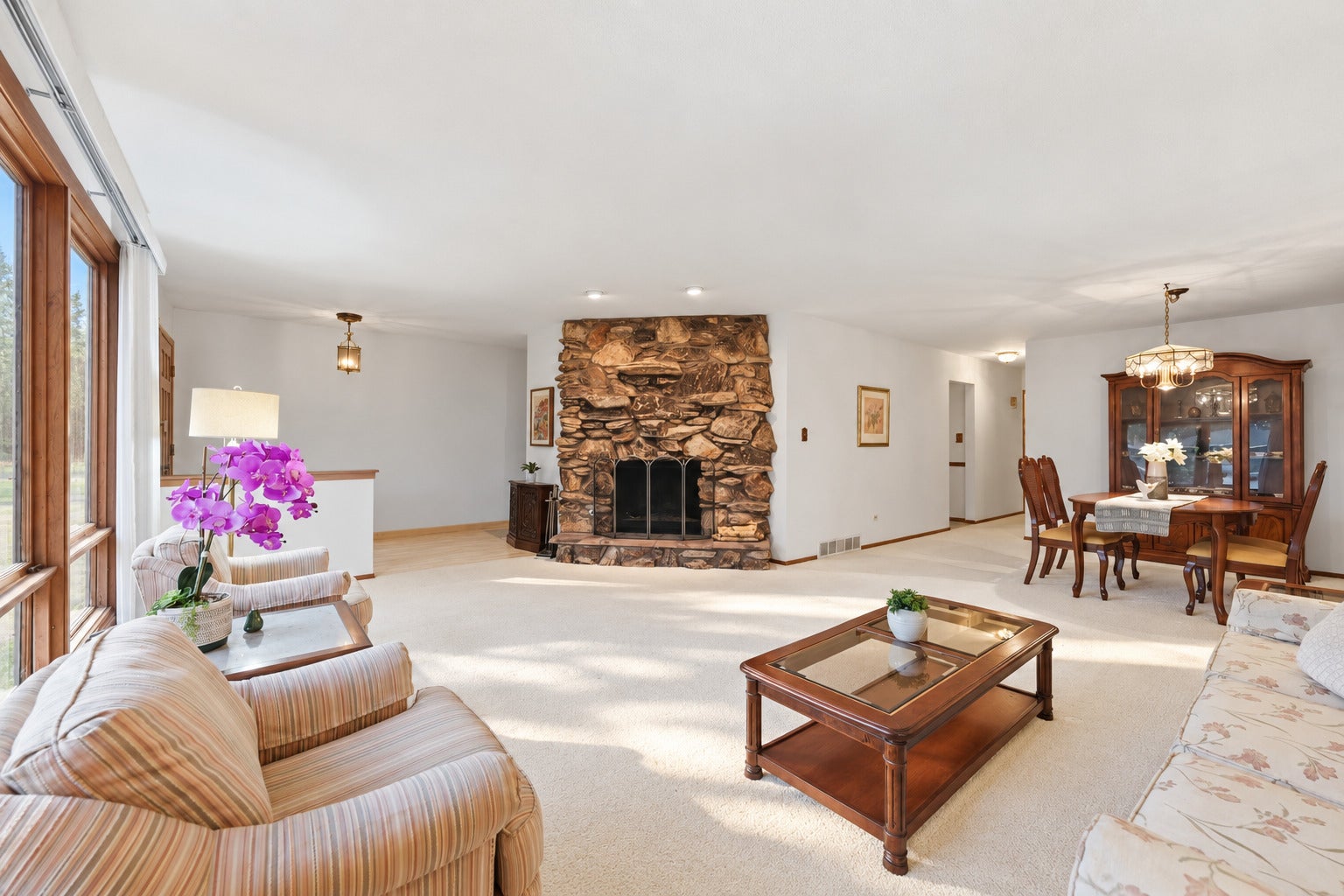 1723 E Maya Lane