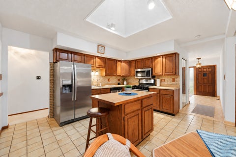 Tiny photo for 1723 E Maya Lane, Mount Prospect, IL 60056 (MLS # 12756671)