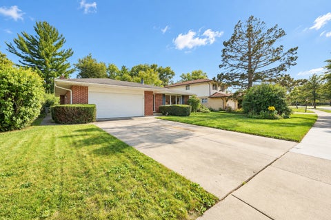 Photo of 1723 E Maya Lane, Mount Prospect, IL 60056 (MLS # 12756671)