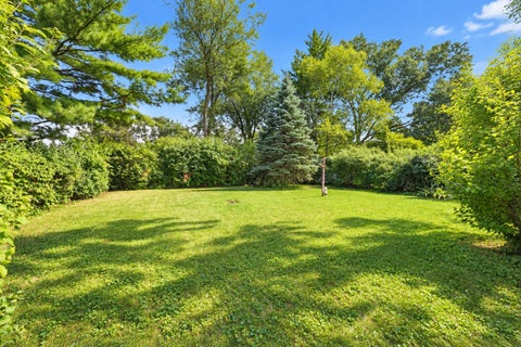 Tiny photo for 1723 E Maya Lane, Mount Prospect, IL 60056 (MLS # 12756671)