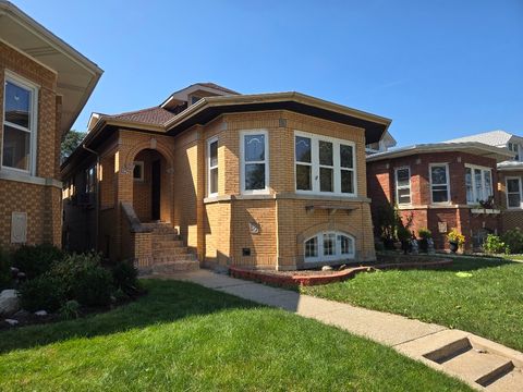 Photo of 3020 N Nagle Avenue, Chicago, IL 60634 (MLS # 12470559)