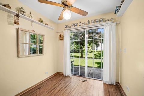 Tiny photo for 169 Crescent Lane, Schaumburg, IL 60193 (MLS # 12670296)