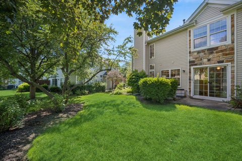 Tiny photo for 169 Crescent Lane, Schaumburg, IL 60193 (MLS # 12670296)