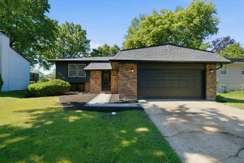 Tiny photo for 34 Berkshire Drive, Wheeling, IL 60090 (MLS # 12678796)
