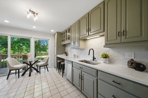 Tiny photo for 34 Berkshire Drive, Wheeling, IL 60090 (MLS # 12678796)