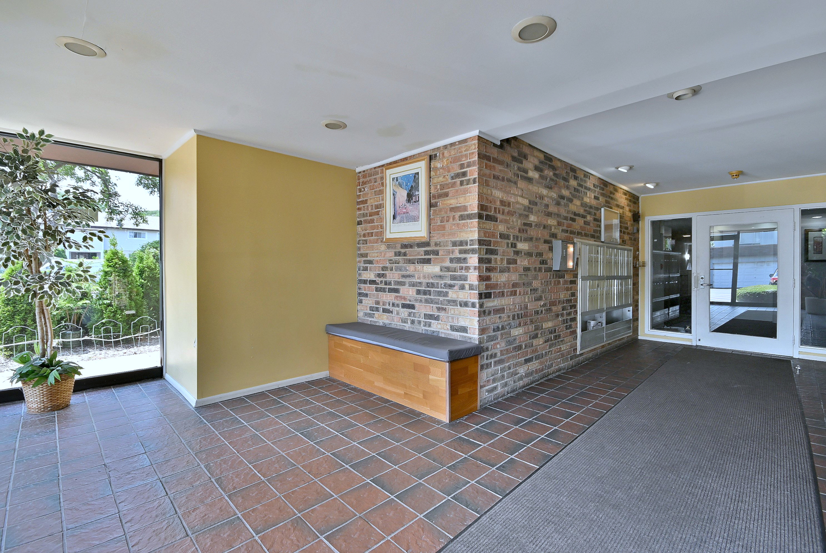 910 E Old Willow Road 310