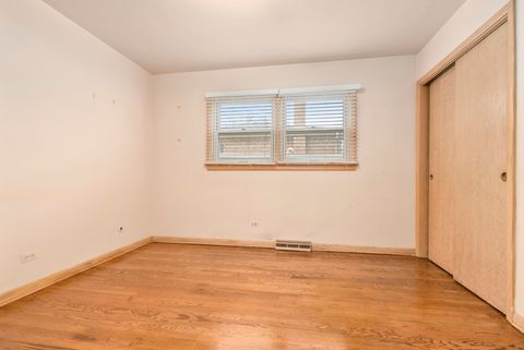 Tiny photo for 10609 S Kildare Avenue, Oak Lawn, IL 60453 (MLS # 12568808)
