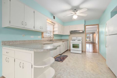 Tiny photo for 10609 S Kildare Avenue, Oak Lawn, IL 60453 (MLS # 12568808)