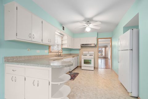 Tiny photo for 10609 S Kildare Avenue, Oak Lawn, IL 60453 (MLS # 12568808)