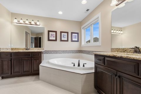 Tiny photo for 10835 Scarlet Drive, Orland Park, IL 60467 (MLS # 12625296)