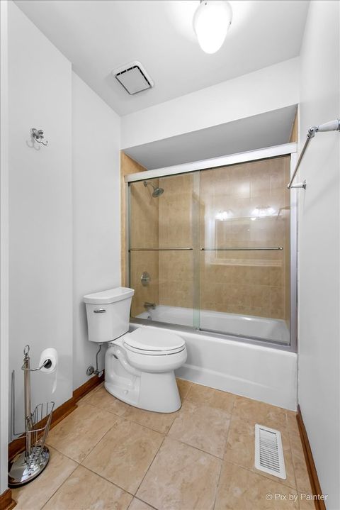 Tiny photo for 902 Derby Course, St. Charles, IL 60174 (MLS # 12586258)