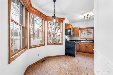 Tiny photo for 902 Derby Course, St. Charles, IL 60174 (MLS # 12586258)