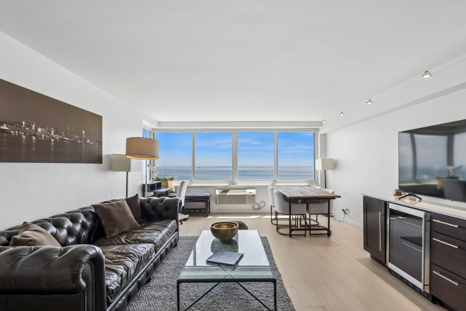 1440 N Lake Shore Drive 21G