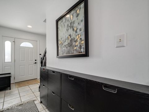 Tiny photo for 550 W 45TH Street, Chicago, IL 60609 (MLS # 12612035)