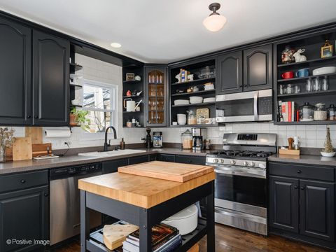 Tiny photo for 550 W 45TH Street, Chicago, IL 60609 (MLS # 12612035)