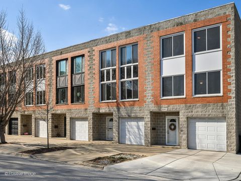 Tiny photo for 550 W 45TH Street, Chicago, IL 60609 (MLS # 12612035)