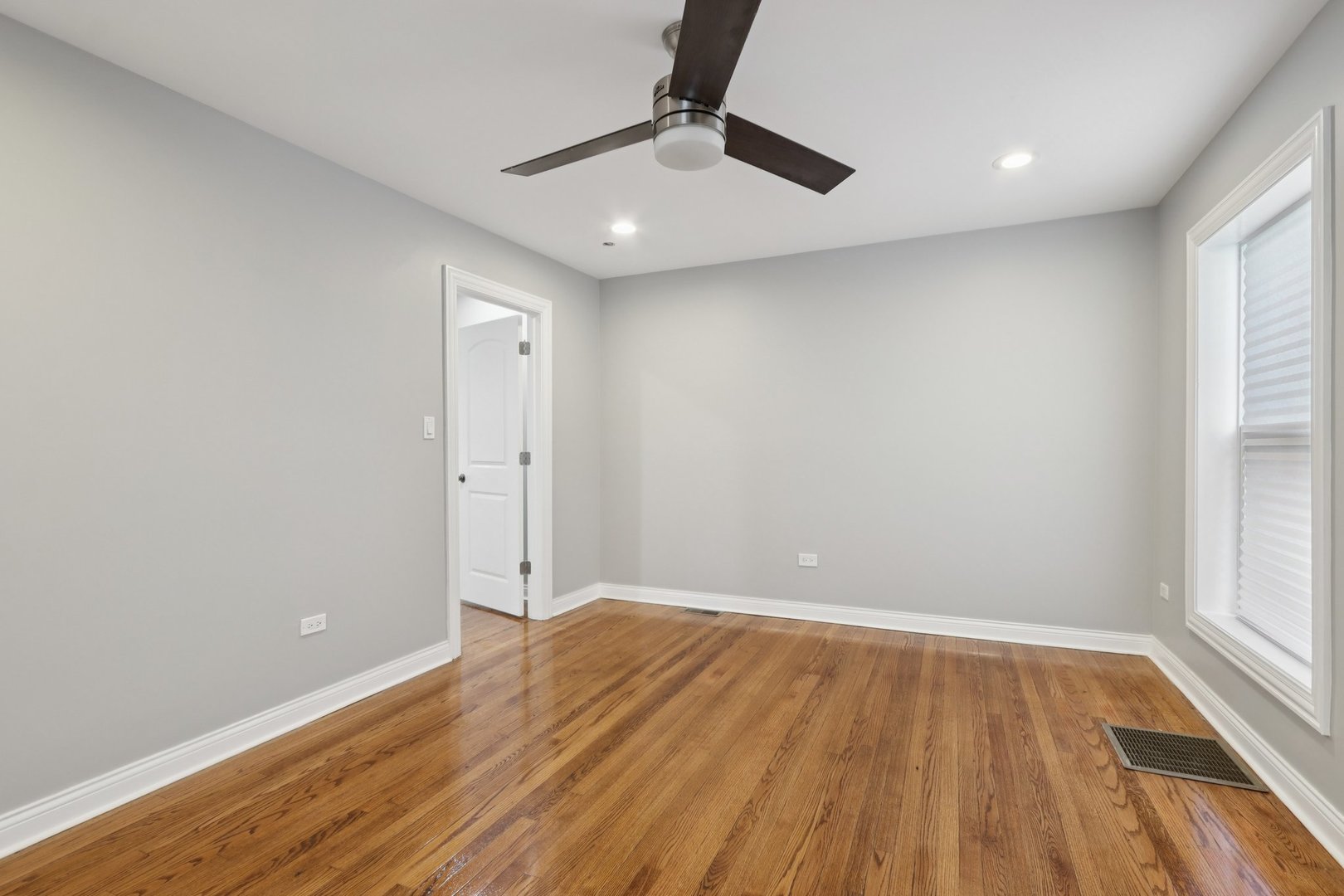 2129 E 97th Street