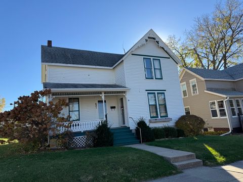 Photo of 621 E Garden Street, Freeport, IL 61032 (MLS # 12515237)