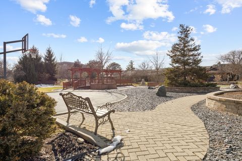 Tiny photo for 1401 Burr Oak Road #117B, Hinsdale, IL 60521 (MLS # 12579689)