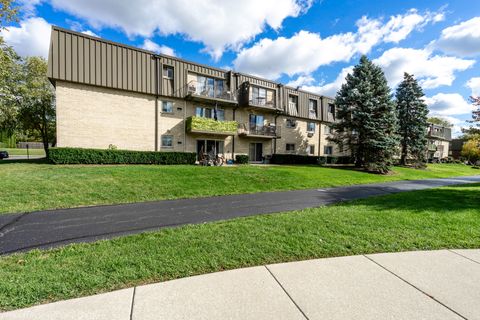 Tiny photo for 577 FAIRWAY VIEW Drive #1J, Wheeling, IL 60090 (MLS # 12501195)
