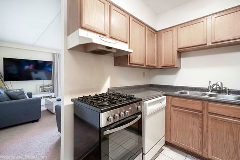 Tiny photo for 577 FAIRWAY VIEW Drive #1J, Wheeling, IL 60090 (MLS # 12501195)