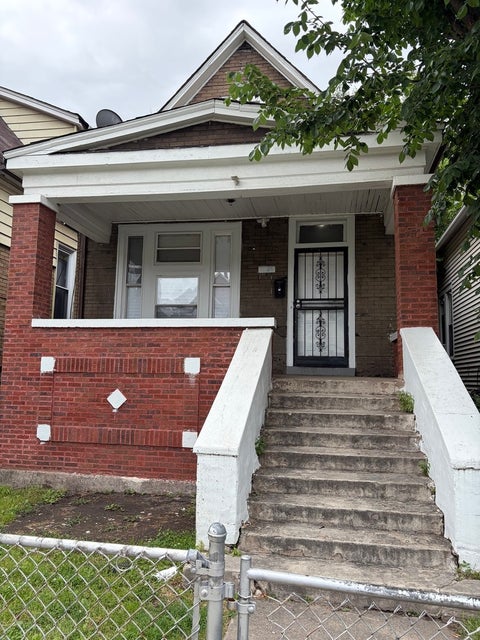 Tiny photo for 7226 S Peoria Street, Chicago, IL 60621 (MLS # 12675564)