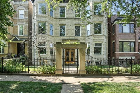 Photo of 1431 W Cuyler Avenue #1S, Chicago, IL 60613 (MLS # 12401970)