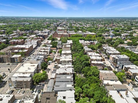 Tiny photo for 1431 W Cuyler Avenue #1S, Chicago, IL 60613 (MLS # 12401970)