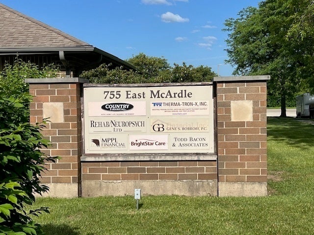 755 Mcardle Drive E