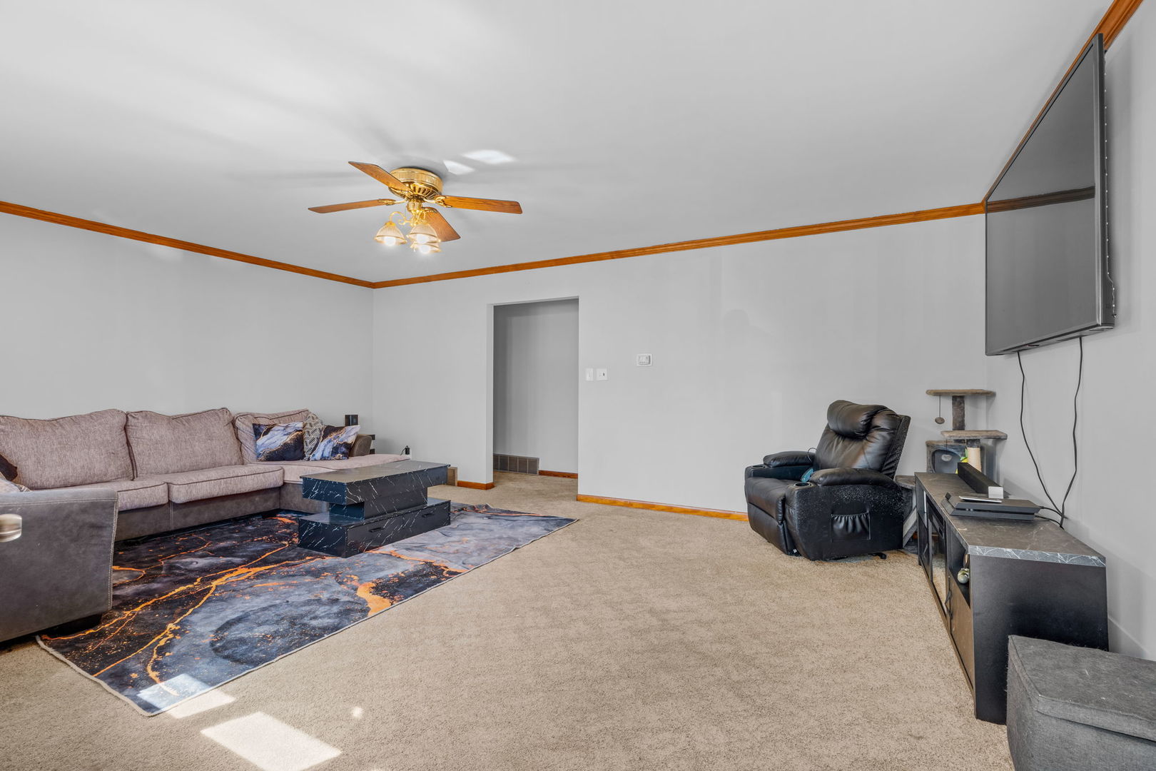 29 W Oak Street