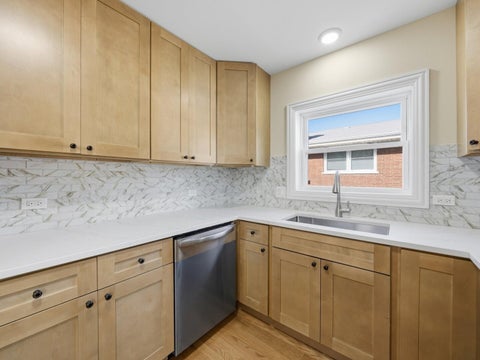 Tiny photo for 10029 Kedvale Avenue, Oak Lawn, IL 60453 (MLS # 12784902)