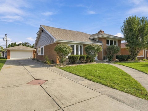Tiny photo for 10029 Kedvale Avenue, Oak Lawn, IL 60453 (MLS # 12784902)