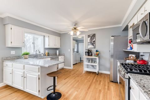 Tiny photo for 25707 N Eagle Drive, Mundelein, IL 60060 (MLS # 12577226)