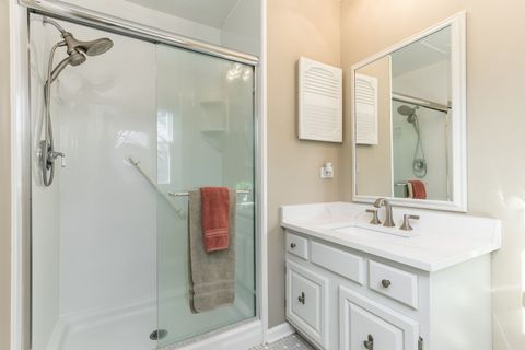 Tiny photo for 25707 N Eagle Drive, Mundelein, IL 60060 (MLS # 12577226)