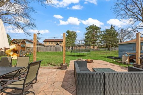 Tiny photo for 8836 W 93rd Place, Hickory Hills, IL 60457 (MLS # 12604882)